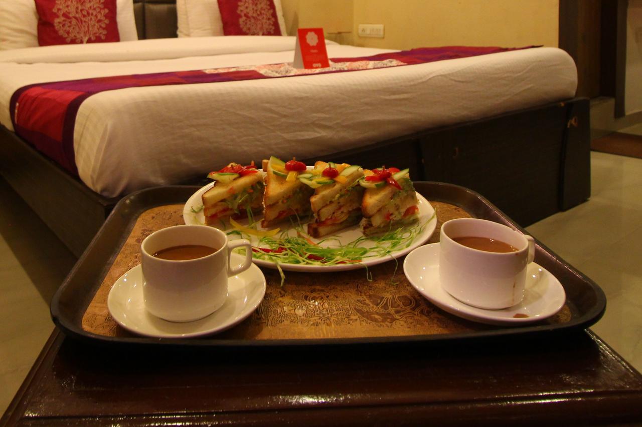 Oyo 8786 Hotel Maan Residency Ahmedabad Ngoại thất bức ảnh