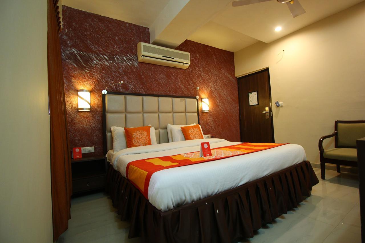 Oyo 8786 Hotel Maan Residency Ahmedabad Ngoại thất bức ảnh