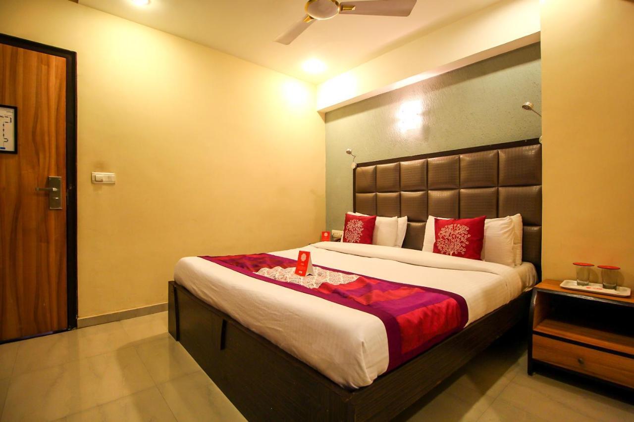 Oyo 8786 Hotel Maan Residency Ahmedabad Ngoại thất bức ảnh